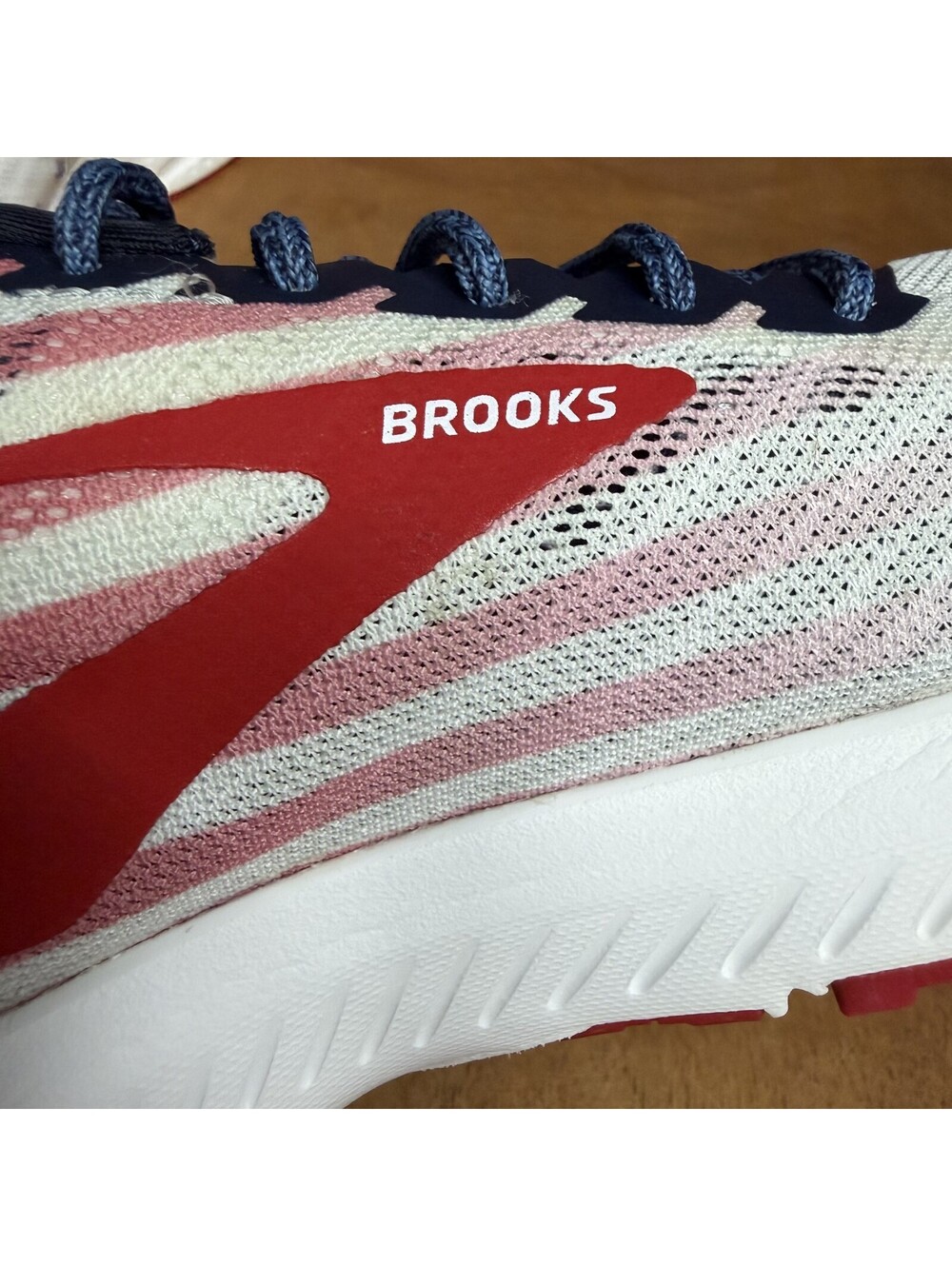 Brooks Launch 6 Running Shoes Womens 10 Patriotic USA Stars Stripes 1202851B166 - Picture 13 of 15